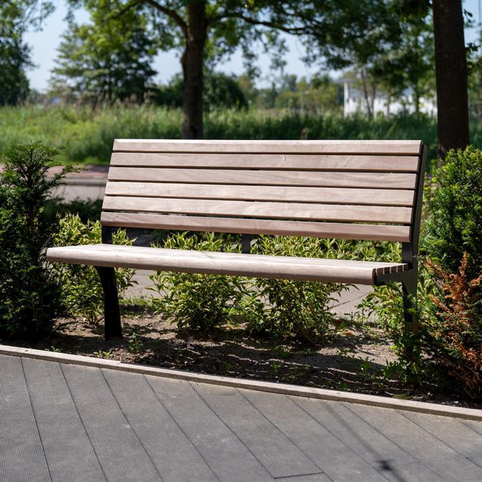 GRBE.1500SB.ZnRc garapa - Gecoat staal,Banken,GRO met rugleuning,1500 x 625 x 1040 mm