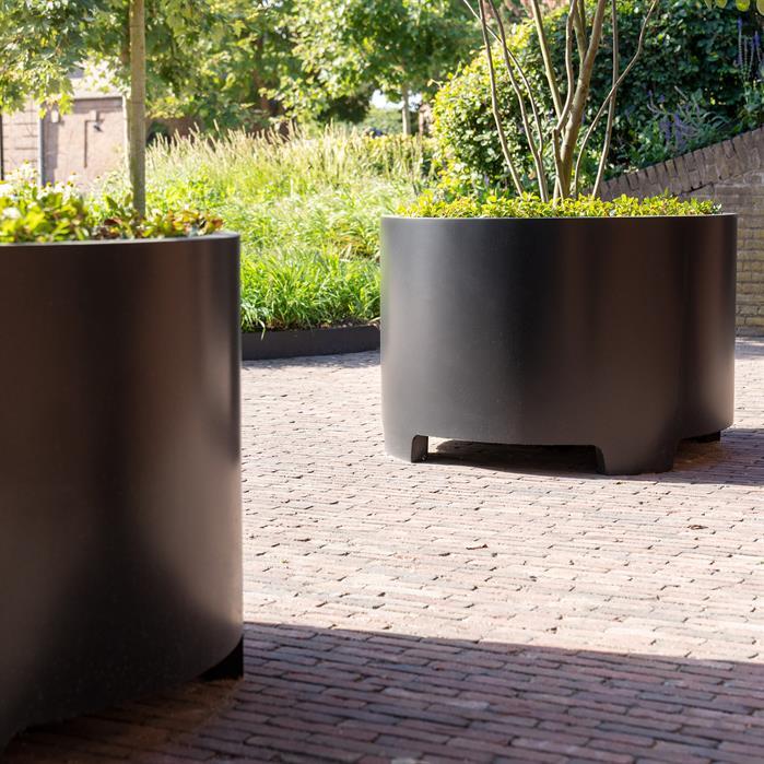 AMP8.1 - Aluminium,Pflanzkübel,CIRCUM mit Füßen,600 x 800 mm